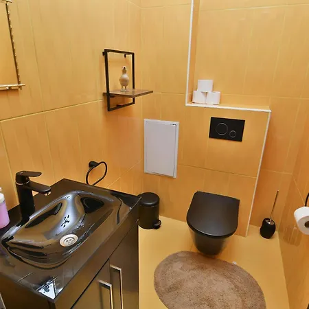 Daire Free Parking & Super Calm & Wifi Varna