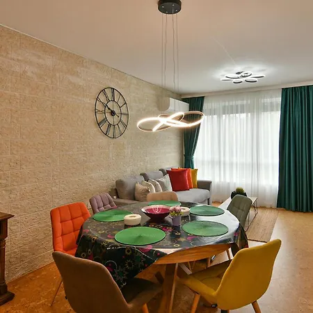 Free Parking & Super Calm & Wifi Apartment *