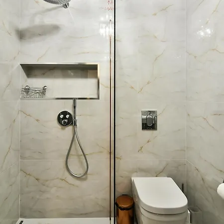 Free Parking & Super Calm & Wifi Apartment