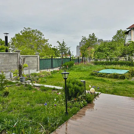 Free Parking & Super Calm & Wifi Apartment *